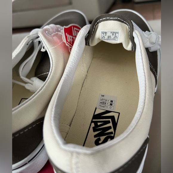 ❌SOLD Authentic Vans shoes | New Vans White / Olive Green - Picture 7 of 7
